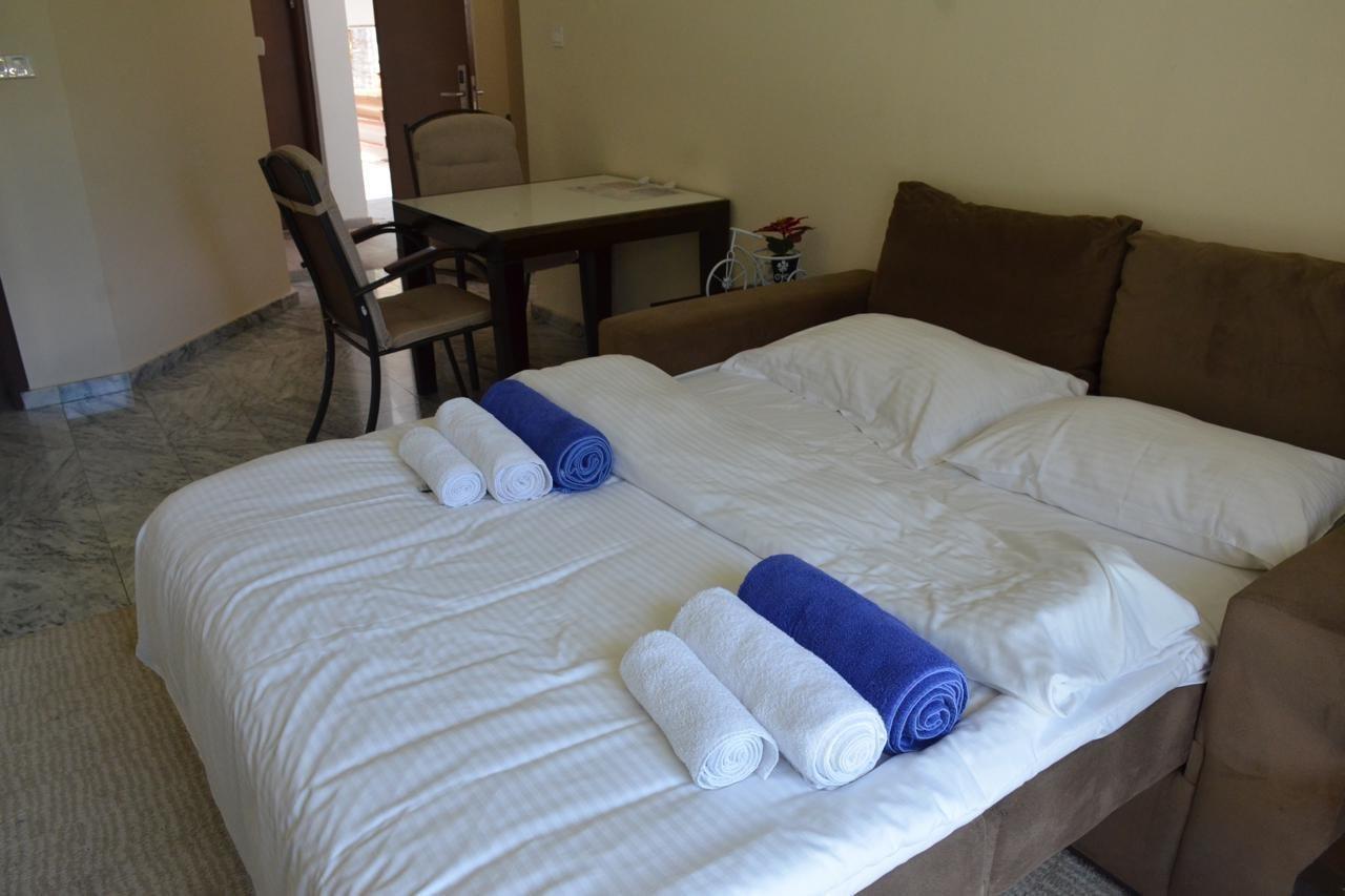 Latchi Escape Hotel And Suites Polis Ngoại thất bức ảnh