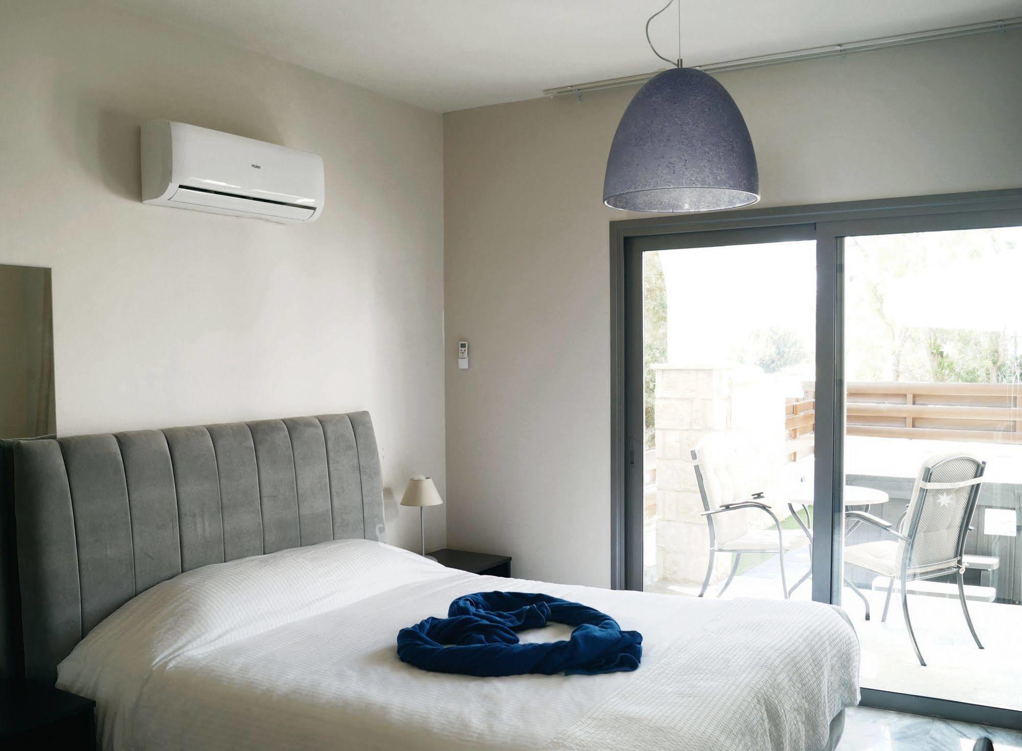 Latchi Escape Hotel And Suites Polis Ngoại thất bức ảnh