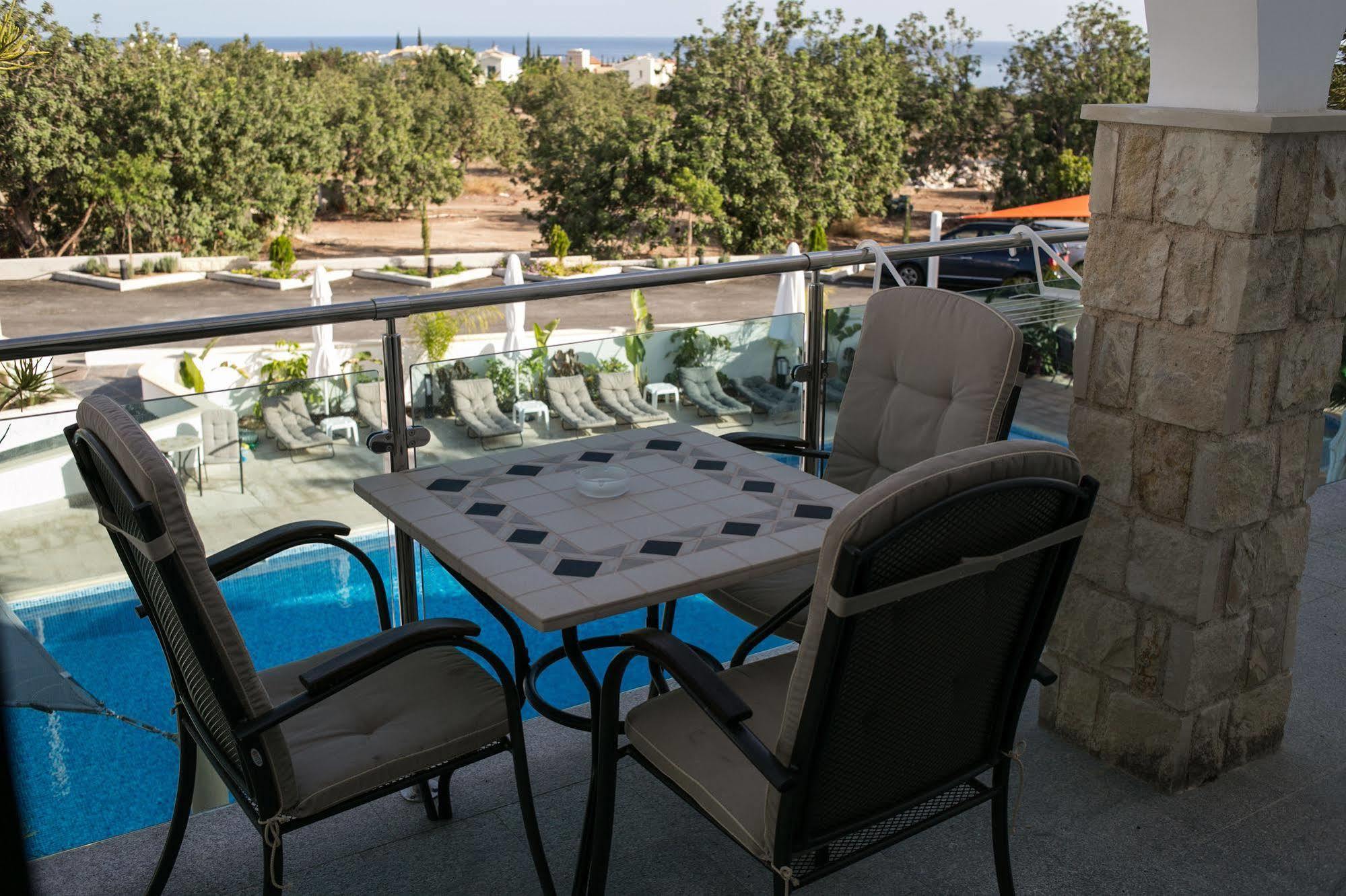 Latchi Escape Hotel And Suites Polis Ngoại thất bức ảnh