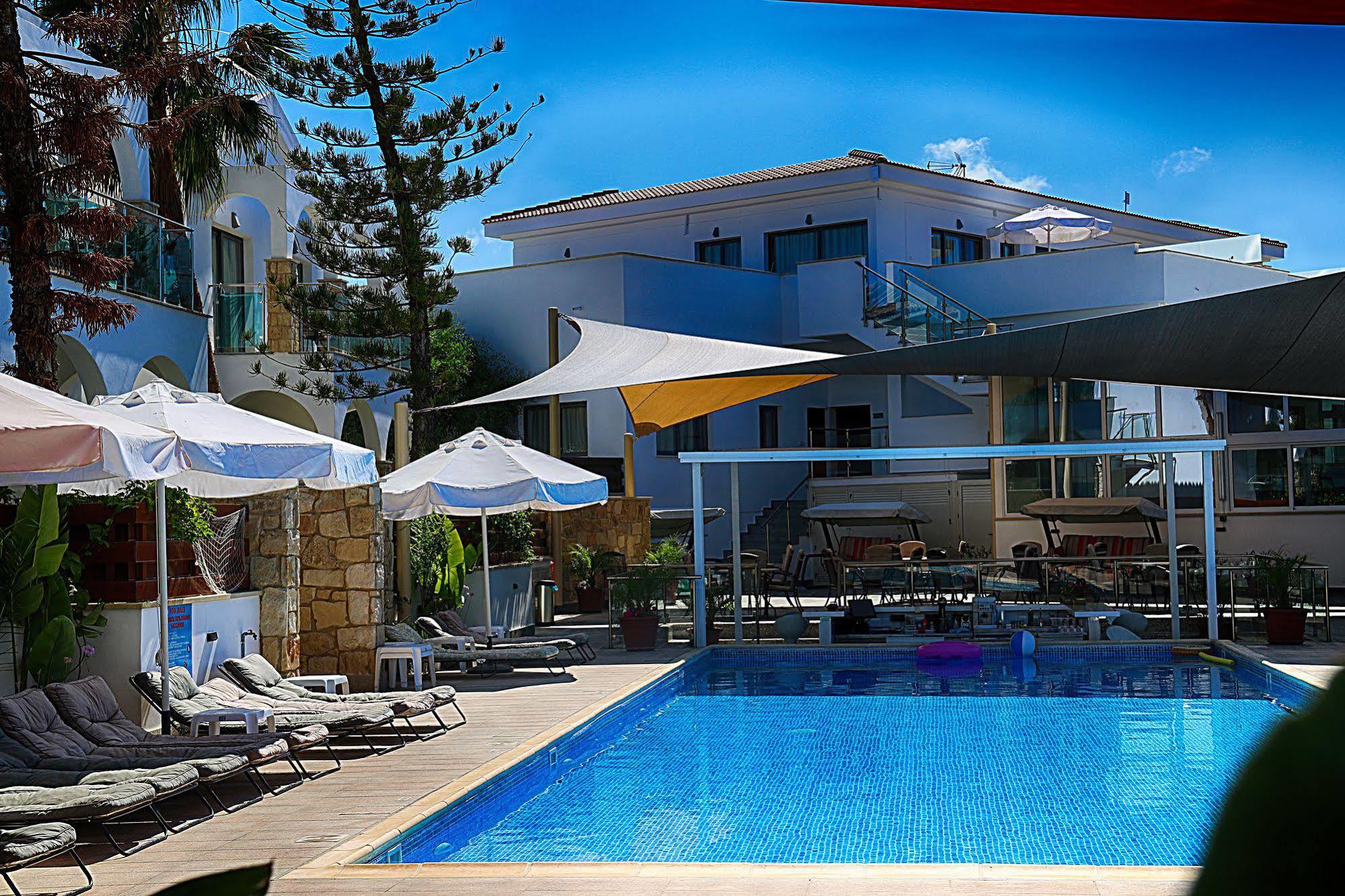 Latchi Escape Hotel And Suites Polis Ngoại thất bức ảnh