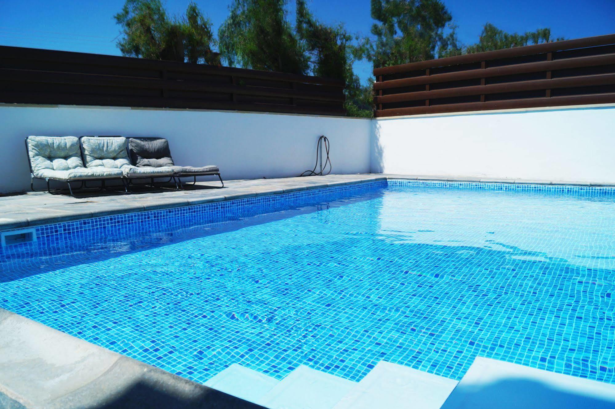 Latchi Escape Hotel And Suites Polis Ngoại thất bức ảnh