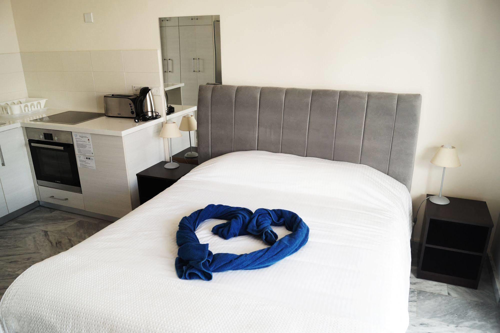 Latchi Escape Hotel And Suites Polis Ngoại thất bức ảnh